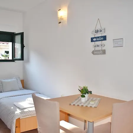 Apartment Twin Split